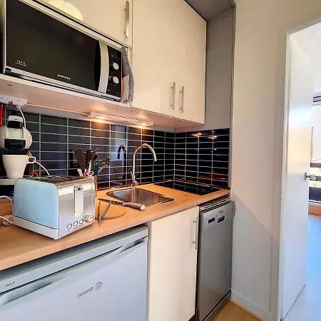 Rénové Aux Pieds Avec Balcon Aux Menuires - Fr-1-344-997 *